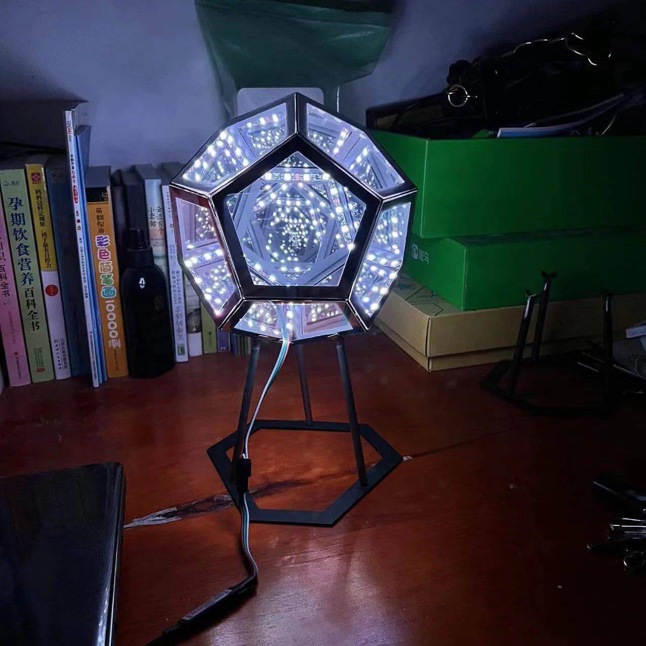 InfinityGlow™ Dodecahedron lampe d'art de couleur